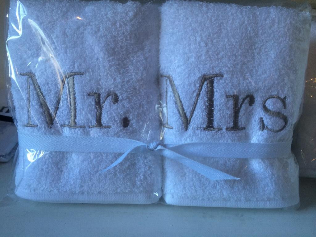 Mr & Mrs Hand Towel Set